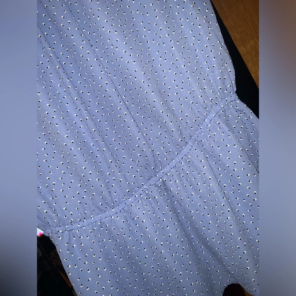 4/$10 Bundle Sale: EUC Blue Sleeveless Blouse - Picture 4 of 6